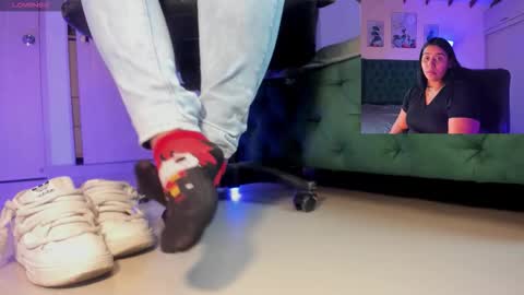 rosyejones online show from November 2025 04:04:01 AM