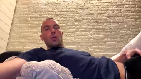 rotteei1 online show from November 2025 05:24:01 PM