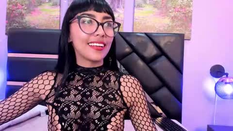 Snapshot of roulyy chatting on January 2025 05:10:01 AM JESSY ROULY online show from January 2025 05:10:01 AM