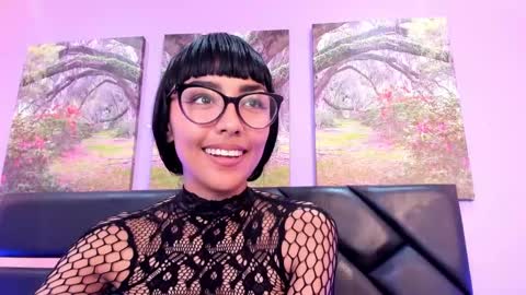 Snapshot of roulyy chatting on January 2025 08:11:01 AM JESSY ROULY online show from January 2025 08:11:01 AM