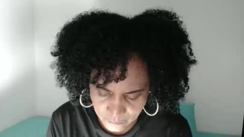 luxa online show from December 2025 07:43:01 PM