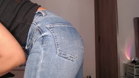 Rouss marie henao  online show from April 2026 09:58:02 AM