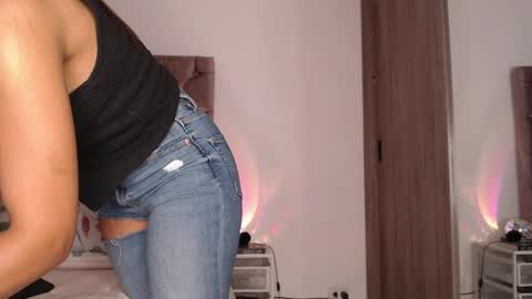 Rouss marie henao  online show from April 2026 01:10:01 AM