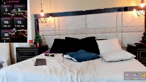 RousseWalker online show from November 2025 01:07:02 AM