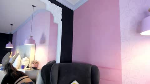 RousseWalker online show from November 2025 03:58:01 PM