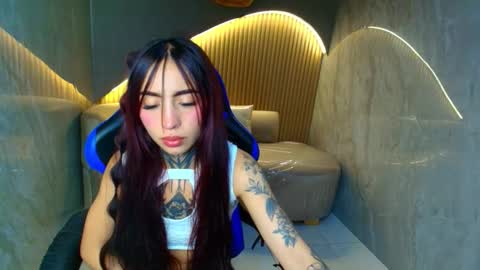 Roux  online show from February 2026 08:27:01 PM