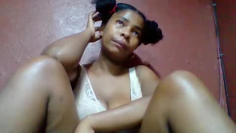 rovaelyah online show from October 2025 08:32:01 PM