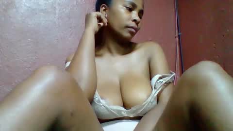 rovaelyah online show from November 2025 08:30:01 PM