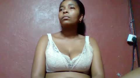 rovaelyah online show from February 2026 02:49:02 AM