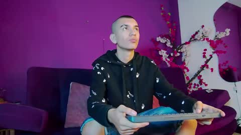 Rowan online show from September 2025 12:18:01 PM