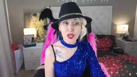 Snapshot of roxalanastar chatting on June 2026 12:04:02 PM Roxalana online show from June 2026 12:04:02 PM