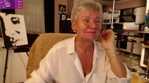 Snapshot of roxana_brooks chatting on January 2025 02:35:02 PM Roxana online show from January 2025 02:35:02 PM