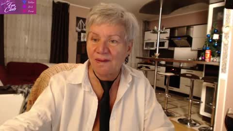 Snapshot of roxana_brooks chatting on January 2025 04:29:02 PM Roxana online show from January 2025 04:29:02 PM