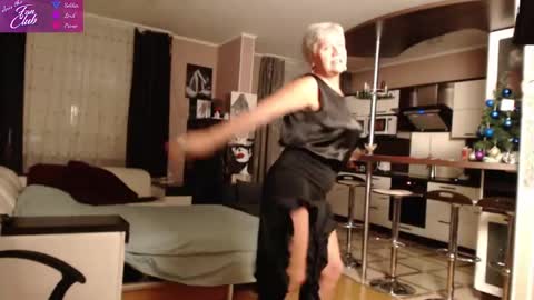 Snapshot of roxana_brooks chatting on January 2025 05:55:01 PM Roxana online show from January 2025 05:55:01 PM