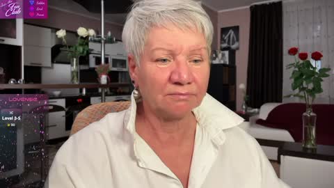 Snapshot of roxana_brooks chatting on February 2025 03:06:01 PM Roxana online show from February 2025 03:06:01 PM