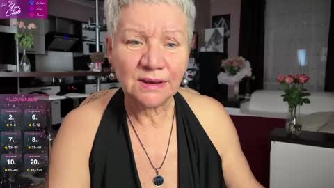 Snapshot of roxana_brooks chatting on February 2025 04:09:02 PM Roxana online show from February 2025 04:09:02 PM