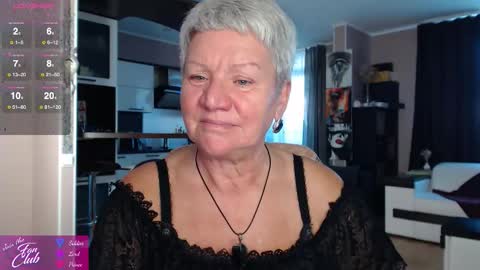 Snapshot of roxana_brooks chatting on September 2025 03:05:01 PM Roxana online show from September 2025 03:05:01 PM
