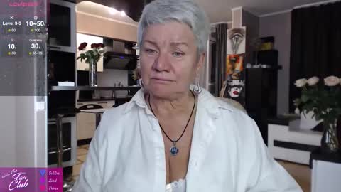 Snapshot of roxana_brooks chatting on September 2025 06:35:02 PM Roxana online show from September 2025 06:35:02 PM