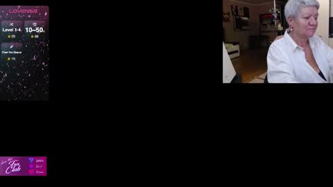 Snapshot of roxana_brooks chatting on November 2025 01:54:02 PM Roxana online show from November 2025 01:54:02 PM