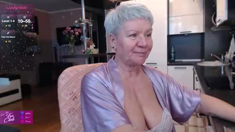 Snapshot of roxana_brooks chatting on November 2025 08:25:02 AM Roxana online show from November 2025 08:25:02 AM