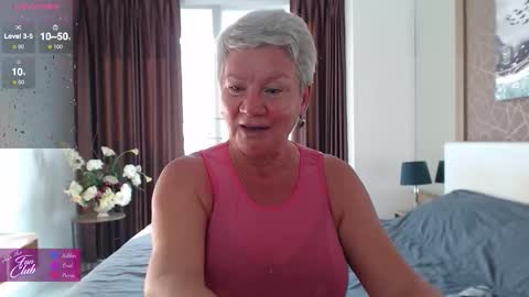 Snapshot of roxana_brooks chatting on December 2025 12:49:02 AM Roxana online show from December 2025 12:49:02 AM