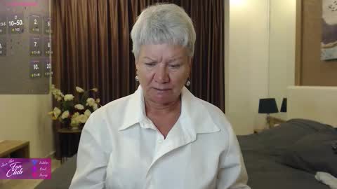 Snapshot of roxana_brooks chatting on December 2025 11:47:02 PM Roxana online show from December 2025 11:47:02 PM