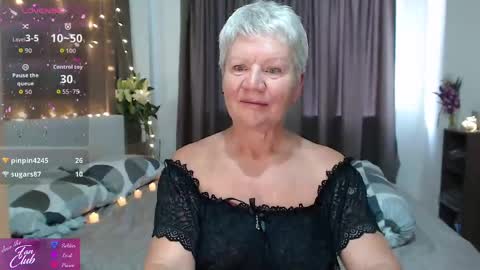 Snapshot of roxana_brooks chatting on April 2026 11:51:02 PM Roxana online show from April 2026 11:51:02 PM