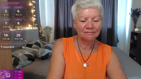 Snapshot of roxana_brooks chatting on May 2026 11:44:01 PM Roxana online show from May 2026 11:44:01 PM