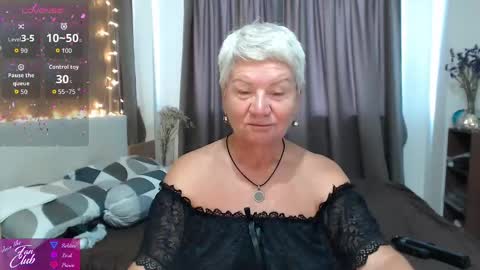 Snapshot of roxana_brooks chatting on June 2026 12:46:02 AM Roxana online show from June 2026 12:46:02 AM