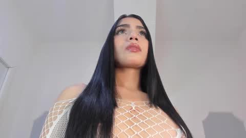 roxana_scott1 online show from April 2026 03:37:02 AM