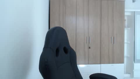 Snapshot of roxanalove7 chatting on December 2025 06:12:02 PM Roxana online show from December 2025 06:12:02 PM