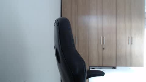 Snapshot of roxanalove7 chatting on December 2025 09:19:02 PM Roxana online show from December 2025 09:19:02 PM