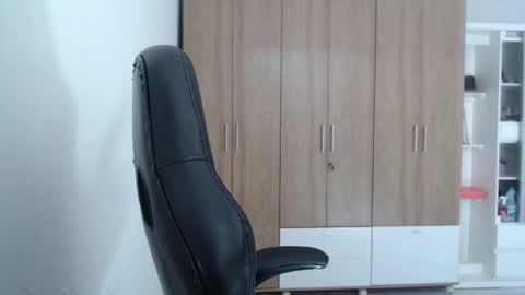 Roxana online show from February 2026 06:42:01 PM