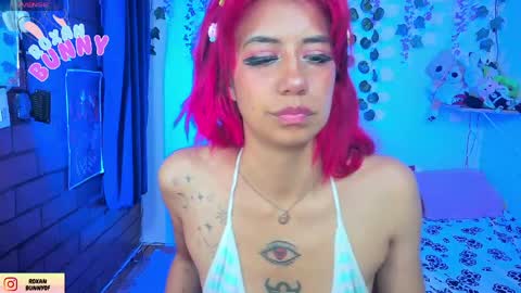 Snapshot of roxanbunny chatting on June 2026 05:36:02 AM roxxy online show from June 2026 05:36:02 AM