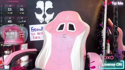 Snapshot of roxaneevans_ chatting on March 2025 01:07:01 PM Roxane online show from March 2025 01:07:01 PM