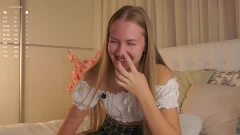 Snapshot of roxanelan chatting on September 2025 01:24:02 PM Anna Lokiss online show from September 2025 01:24:02 PM