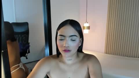 Snapshot of roxanerichie chatting on December 2025 09:52:02 PM roxanerichie online show from December 2025 09:52:02 PM