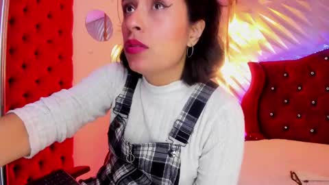 Snapshot of roxanne_han chatting on May 2026 02:53:02 AM roxanne_han online show from May 2026 02:53:02 AM