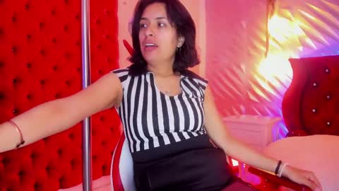 Snapshot of roxanne_han chatting on May 2026 12:22:02 PM roxanne_han online show from May 2026 12:22:02 PM
