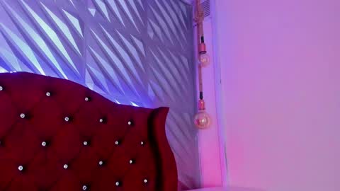 Snapshot of roxanne_han chatting on June 2026 02:52:02 PM roxanne_han online show from June 2026 02:52:02 PM
