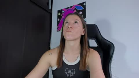 Snapshot of roxanne_jones1 chatting on July 2026 06:29:01 PM roxanne online show from July 2026 06:29:01 PM