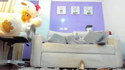 Roxanne evans   Schedule 700 -1400GTM-5 online show from September 2025 01:02:01 PM