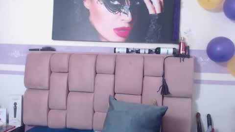 Snapshot of roxettemature chatting on October 2025 11:53:01 AM RoxetteMature online show from October 2025 11:53:01 AM