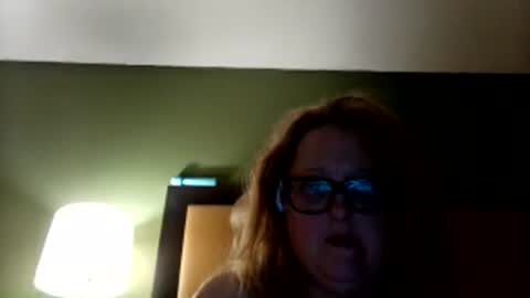 Snapshot of roxi7039 chatting on February 2026 06:57:02 AM Roxi online show from February 2026 06:57:02 AM