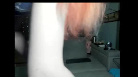 roxihazeleyes online show from March 2025 05:21:02 AM