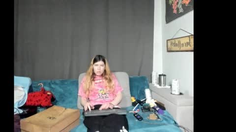 roxihazeleyes online show from January 2026 01:36:01 PM