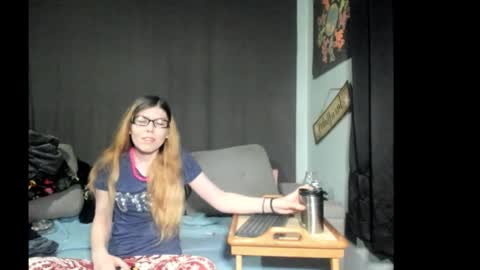 roxihazeleyes online show from March 2026 09:13:01 AM