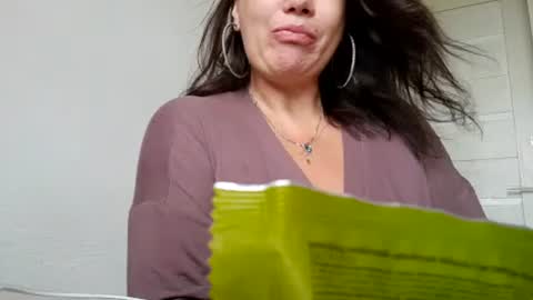 Snapshot of roxolanaa_sexy chatting on July 2026 12:48:02 PM ROXOLANAA SEXY online show from July 2026 12:48:02 PM