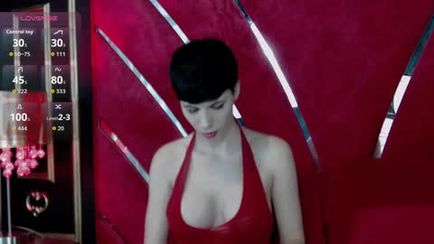 Snapshot of roxxy_rouge chatting on November 2025 05:46:01 PM Roxy online show from November 2025 05:46:01 PM