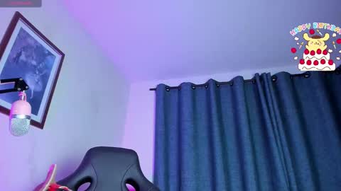 Snapshot of roxy_clark chatting on February 2025 05:48:02 AM Annah online show from February 2025 05:48:02 AM